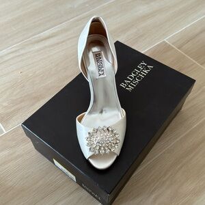 Badgley Mischka “Lacie” Pumps - New in Box